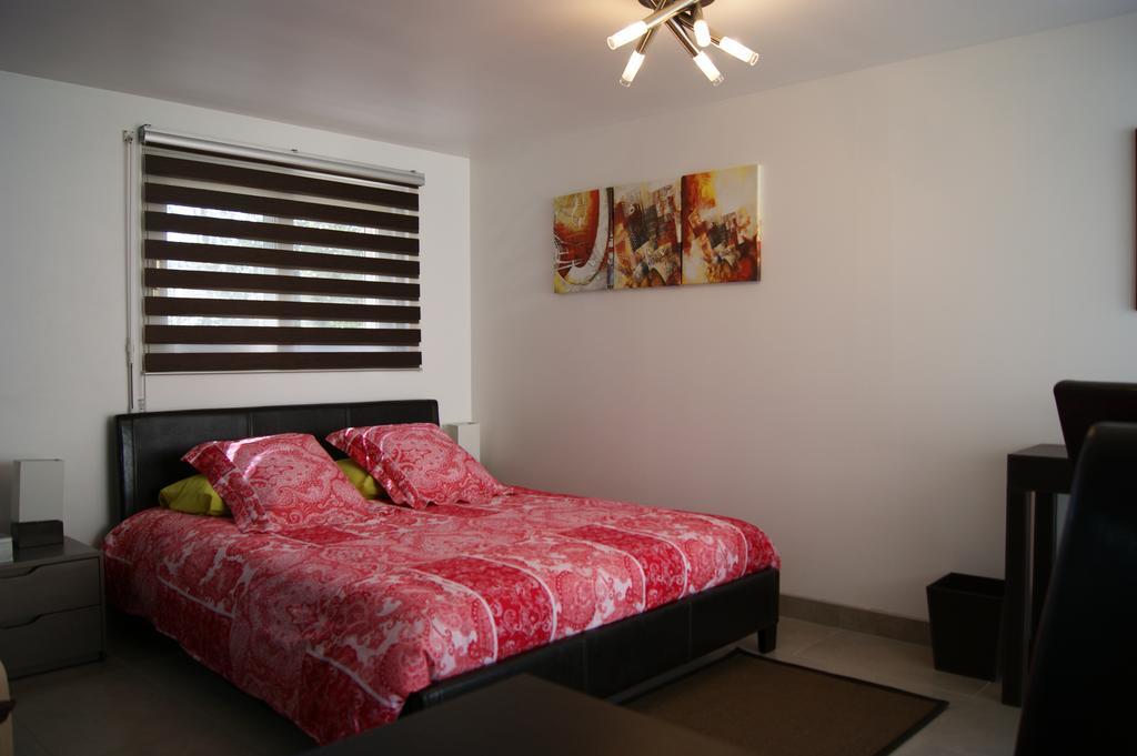 D'hotes * Castelnau-le-Lez